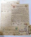 Diversos documentos palestinos assinados.