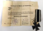 Documento com medalha alemã -1936 - Sem comprovação da autenticidade da peça . ( Não fazemos apologia ao nazismo ) 