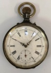 Antigo relógio de bolso em prata 800 com visor de porcelana - ANCRE 95 - numerado.  Não testado - Precisa de restauro ( vide fotos ). Mede: 5 cm de diâmetro 