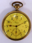Antigo relógio de bolso MINERVA com visor de porcelana em plaquê de ouro - numerado ( 797822) .  Funcionando  ( vide fotos ). Mede: 5 cm de diâmetro 