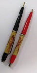 Par de antigas canetas tira roupa ( casal ) - Funcionando - Carga seca com desgaste no encaixe . Medem: 13 cm 
