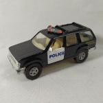 MAISTO - Viatura Policial escala 1/42 do veículo Ford Explorer