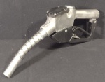 Bico de Bomba de Combustível;Material Metal;Bom Estado;Funcionando com ajuste Automático; Dimensões:40cm Comprimento; Olhem as Fotos!