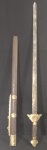 Espada Japonesa; Material: Metal, Madeira e Latão; Lamina com Gravações Escritas Japonesas; Antiga Pode Conter sinais de Tempo porem conservada; Possui Bainha;Dimensões:86cm Comprimento; Olhem as Fotos!