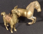 Cavalo e Ema ; Material: Bronze; Antigos Bom Estado;Dimensões:10cm Altura;15cm Comprimento;Olhem as Fotos!
