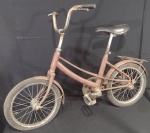 Bicicleta aro 16 ;Marca:Monark; Antiga anos 70 ou 80 pode possuir sinais de Uso Tempo Estrutura em Bom Estado; Necessita de Ajustes Restauro;Olhem as Fotos