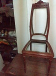 Lindíssima cadeira Art deco medindo: 0,43x0,41x1,03cm, ausência da palinha no assento e encosto.