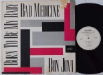Bon Jovi  Born To Be My Baby / Bad Medicine 12" PROMO Brasil muito bom estado. 12" Promo exclusivo para Radios, nunca vendido comercialmente. Capa em bom estado , com marchas amareladas discretas e marca de etiqueta na frente. Disco em muito bom estado.