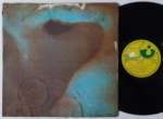 Pink Floyd  Meddle LP Gatefold Brasil 1972 Estado regular. LP ediçao Brasileira 70's Harvest records. Capa em estado regular , desgates acentuados na frente, fenda na espinha e danos por humidade no medio da capa. Disco Lado 1 em bom estado com riscos superficiais. Lado 2 em estado regular com riscos medio e superficiais.