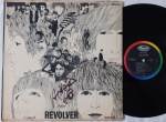 The Beatles  Revolver LP 60's IMPORT USA Estado Regular. LP Original Americano Capito 60's. Capa com marcas de caneta na frente e contracapa. Disco em estado regular com riscos medios e superficiais.