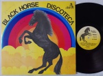 Black Horse Discoteca LP Brasil 1976 Promo Soul / Soul ballad Muito bom estado. Rara Compilação Brasileira 70's do selo Black Horse, criado pela Tapecar. Inclui : Leroy Hutson, Sound Experience, Barbara Mason, The Trammps, Bobby Wilson. capa em muito bom estado , com marcas de caneta. Disco em muito bom estado.