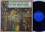 The Tony Hatch Sound  Beautiful In The Rain LP Brasil 60's Jazz Bossa Bom Estado. LP Musidisc 60's. Capa em muito bom estado. Disco em bom estado. Faixa 3 do Lado 1 tem arranhão que causa chiado alto.