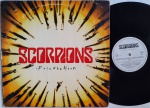 Scorpions  Face The Heat LPO Brasil 1993 Hard Rock Bom Estado. LP Ediçao Brasileira Mercury 90's. Capa em bom estado com amassos e discreta marca de caneta na contracapa. Disco em regular estado. Com riscos lotes de riscos superficiais.