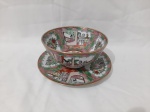 Bowl com presentuir em porcelana oriental com pintura de gueixas. Medindo o bowl 15cm de diâmetro x 6,5cm de altura.