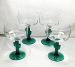 Vidro- Quatro belas taças Gourmet em vidro translúcido com pé imitando cacto na cor verde, medindo 15cm de altura por 9,5cm de diâmetro.