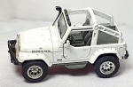 Colecionismo- Miniatura de carro JEEP WRANGLER RUBICON 2003 DA CHRYSLER na cor branca,  em metal com detalhes em plástico,  pneus emborrachados,  portas abrem,  medindo 10cm.