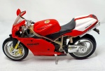 Colecionismo - Miniatura de Moto DUCATI 998R, medindo  11,5cm - Guidão ativo - Suspensão traseira - Peças em metal, plástico, pneus de borracha - Possui descanso para ficar em pé - Miniatura oficial - Reprodução fiel ao modelo - Réplica.