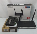 Roteadores D-Link Wireless N 300 Router, funcionando,  pouco uso porém sem garantia  e um Intelbras WBN 240  Adaptador USB Wireless de alto ganho, pouco uso porém sem garantia.