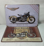 Par de placas em metal, aço reciclado para cuidarmos do nosso Planeta, estilo vintage, com imagens de belíssimas motos Harley Davidson, medindo 20cmX30cm.