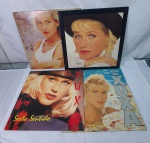 Quatro antigos LPS da famosa cantora XUXA dos anos 1989, 1992,1993 e 1994.