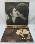 Colecionismo  - Par de antigos LPs dos famossíssimos Rod Stewart 1986 e John Lennon e Yoko Ono 1980.