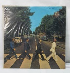 Antiguidade  - Antigo LP do Famosíssimo Conjunto Musical BEATLES ABBEY ROAD, com a foto que ficou famosa no mundo inteiro da rua de mesmo nome do LP Abbey Road na Inglaterra no ano 1969.