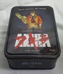 .Lata Edição Especial 20 anos,  série limitada, de AKIRA. O ilustre clássico de Katsuhiro Otomo, ele uma magnífica versão remasterizada e digitalizada. contendolata com dois DVDs, dois cartões e um poster.