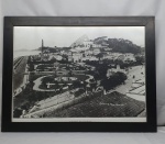 Foto do antigo Jardim da Glória,  retirada do negativo da Biblioteca Nacional, com moldura em madeira e vidro feita para o Botequim Paraizo, medindo a moldura 49,5cmX64,5cm e a foto 41cmX56,5cm.