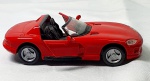Miniatura - Carro Dodge  Viper  RT/10 conversível, vermelho.Produzida em metal com detalhes em plástico, apresenta alto grau de detalhamento, pneus emborrachados, portas abrem, pintura nas cor vermelha, medindo 11cm .