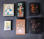 Lote contendo seis caixinhas sendo uma caixinha de óculos e 5 caixinhas de joias ou pequenos objetos - medidas : caixinha maior 16cm x 9cm - caixinha menor 9 cm x 6 cm