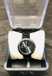 Relógio feminino - ARMANI EXCHANGE NA CAIXA - NÃO TESTADO  - Caixa Em Aço - Com Pulseira de aço  - Tamanho Da Caixa 3,3 cm