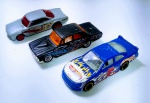Hot Wheels - 3 Colecionáveis carrinhos - Sendo: Ford Thunder Bot, Vairy 8 TM GM, e 10 Chery Impala TM GM  - Metal e plástico rígido. Conforme fotos. Medida maior: 8 x 3 cm.