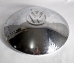 Antiga e linda Calota bojuda de FUSCA/Kombi - Volkswagen - Em metal cromado - Medida: 27 cm de diâmetro.