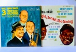 2 LPS - Antigos e Originais Discos de Vinil s- FRANK SINATRA - Em Count BASIE  and Orchestra - e We 3, Sinatra, Tommy Dosey e Axel Stordahl  - Conservados - Medida: 31 x 31 cm.