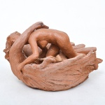ESTEVAM BIANDANI (BRASIL, SÉC.XXI). Grupo escultórico representando cena erótica em terracota.  Assinada e datada (2012). Medida: 18cm x 28cm x 21cm.
