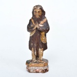 Imagem em madeira em miniatura, santo Onofre, Minas Gerais século XX. Policromado. Olhos de vidro. Medida:10 cm x 4 cm