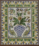 PAINEL DE AZULEJOS SÉCULO XX  Painel de 30 azulejos policromados, motivo Vaso de Flores com Pássaros, com cercadura floral, cor predominante azul, verde e amarelo sobre fundo branco. Medida: 88 cm x 74 cm