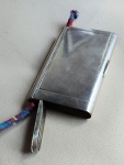 São Petersburgo. Cigarreira com Porta Fósforo em Prata Russa. Medida: 10cm x 7cm.