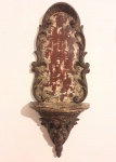 Arte Sacra - Grande Peanha em madeira todo trabalhado do século XIX.  Tamanho: 87cm de altura   e 34cm de largura.