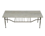 Mesa de centro tampo em mármore. Obs: quina colada, falta uma haste de metal. Medida: 36 cm x 100 cm