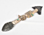 ARTE   AFRICANA - LANÇA FABRICADA ARTESANALMENTE COM PEDRA E MADEIRA. MEDIDA: 52 CM X 14 CM obs: pedra está colada.
