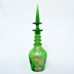 GRANDE garrafa verde pintada à mão. Estilo veneziano.  Vidro verde com pintura à mão. Medida: 48cm x 15cm.