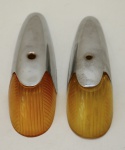 AUTO PEÇAS - Lote de 2 lanternas - Carcaça em metal cromado e lente acrilíco laranja, para Fusca até 1964. Produto conforme fotos originais do lote.