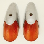AUTO PEÇAS - Lote de 2 lanternas ORIGINAIS VW - Carcaça em metal cromado e lente acrilíco laranja, para Fusca até 1964. Trincado. Produto conforme fotos originais do lote.