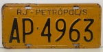 COLECIONISMO - Placa automotiva - Petrópolis - RJ - AP 4963. Produto conforme fotos originais do lote.
