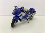 COLECIONISMO - Miniatura colecionável, moto SUZUKI GSX 1300 em metal e plástico injetado, pneus borracha. Med. 6x11 cm. Produto conforme fotos originais do lote.