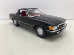 COLECIONISMO - Carro de coleção, MERCEDEZ-BENS 300 SL em metal e plástico injetado, pneus borracha. Escala 1/18. Capota solta. Produto conforme fotos originais do lote.