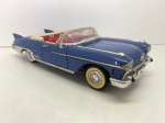 COLECIONISMO - Carro de coleção, CADILLAC EL DORADO SEVILLE (1958) - em metal e plástico injetado, pneus borracha. Escala 1/18. Produto conforme fotos originais do lote.