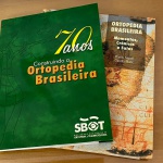 Lote com 2 (dois) livros - Construindo a Ortopedia Brasileira e Ortopedia Brasileira, Momentos, Crônicas e Fatos. 