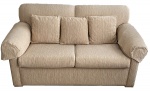 Sofá de dois lugares, estofado em tecido, 155 x 78 x 77 cm de altura. Acompanha protetor de braço e 3 almofadas. perfeito estado